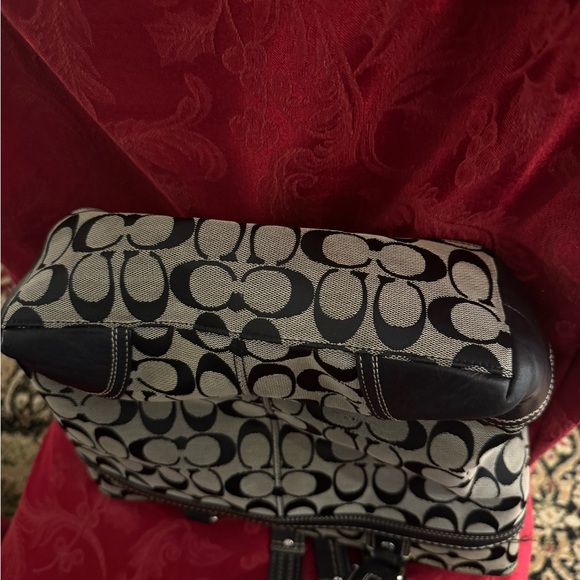 Coach Shoulder Bag Good Condition #3973 - Picture 6 of 12